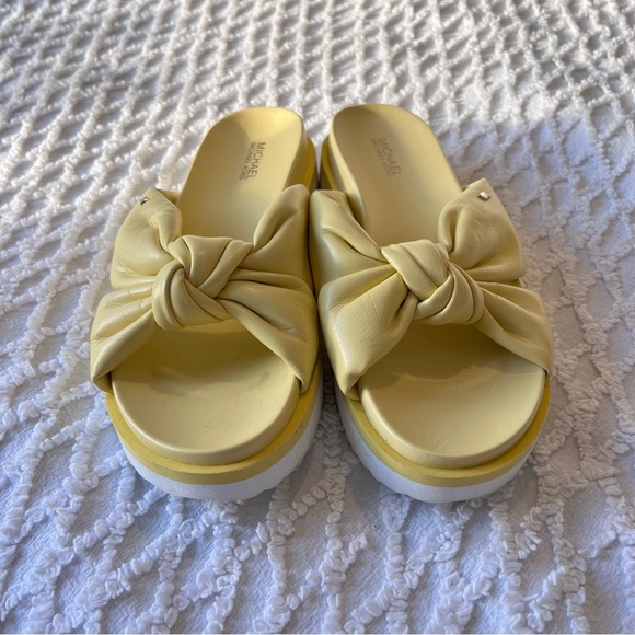 Michael Kors Josie Yellow & White Knot Slip On Slide Sandals Women’s Size 7 - Picture 4 of 8